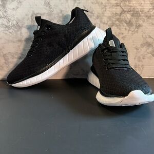 Ladies Etonic Starlight Sneakers‎ Size 7.5 Black/White NWT